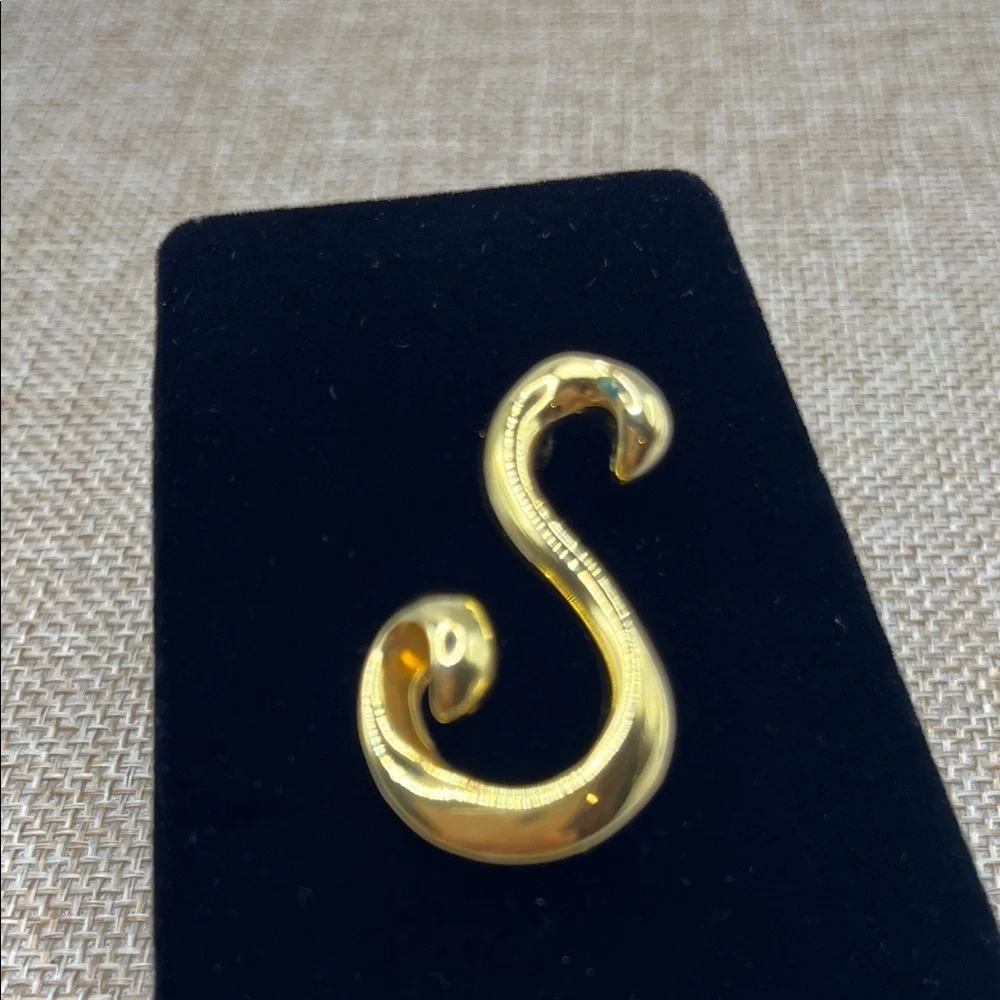 Letter Initial S Cursive Gold Brooch for Women First Name Last Name